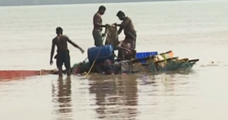 Boat Returning From Sea After Cyclone Alert Capsizes Near Odisha’s Dhamra Port, 10 Fishermen Rescued