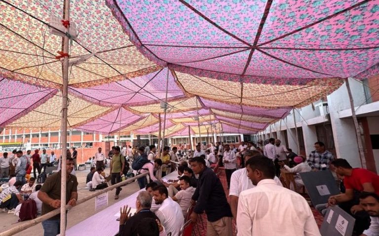 Early Trends: Big Win Likely For Cong, Its Ally In Haryana & J&K