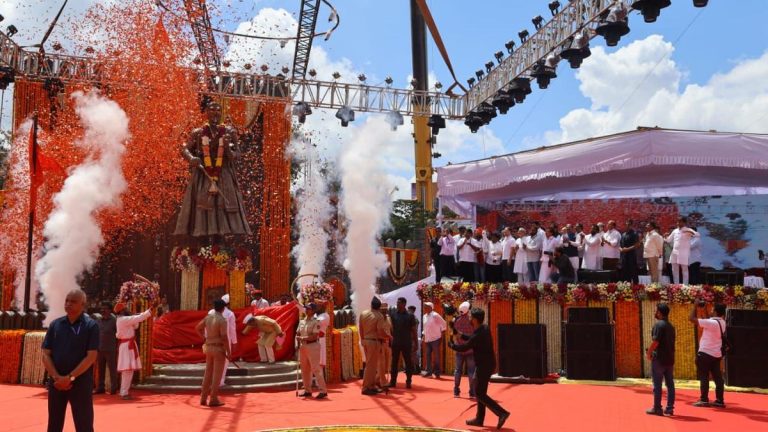 After Collapse Of Modi-Unveiled Statue, Rahul Gandhi Opens Chhatrapati Shivaji Sculpture [Watch]