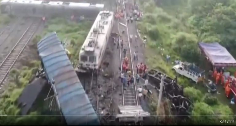 No Lessons Learnt From Balasore Accident: Rahul Gandhi Slams Centre After Mysuru-Darbhanga Train Derailment Near Chennai