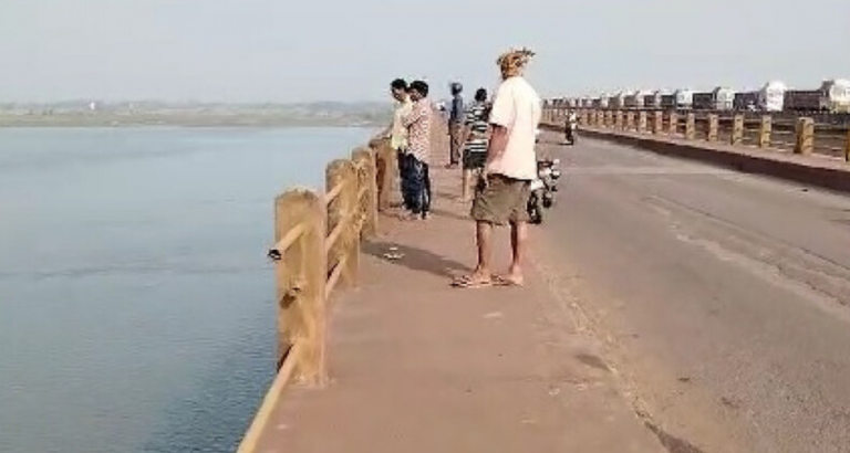Youth Goes Missing After Jumping Into Mahanadi Near Odisha’s Paradip