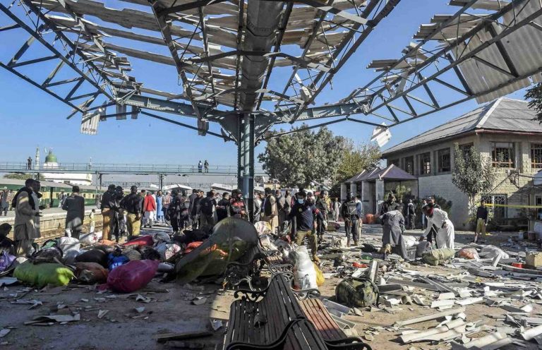 [Watch] 14 Soldiers Among 25 Killed In Suicide Bombing In Pakistan’s Quetta Rly Station