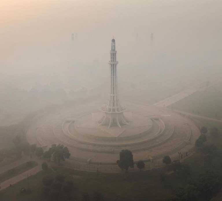 Pakistan’s Minister Blames India For Worsening Air Quality In Lahore, Calls For ‘Dialogue’