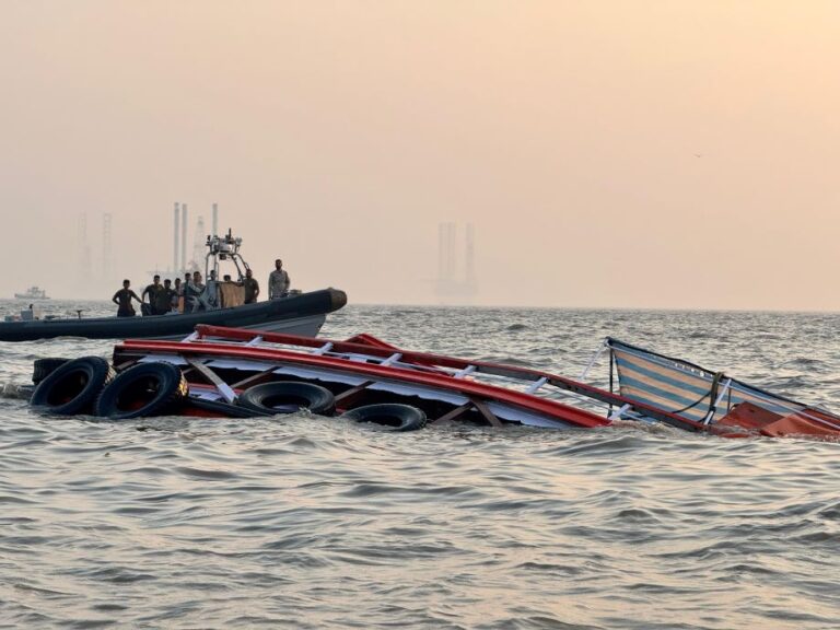 Boat capsize Mumbai