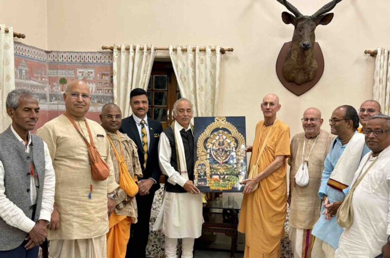 Gajapati, ISKCON Meet In Odisha’s Puri To Resolve ‘Untimely Rath Yatra’ Issue