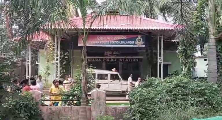 Locals Clash With Cops At Police Station In Odisha’s Balangir