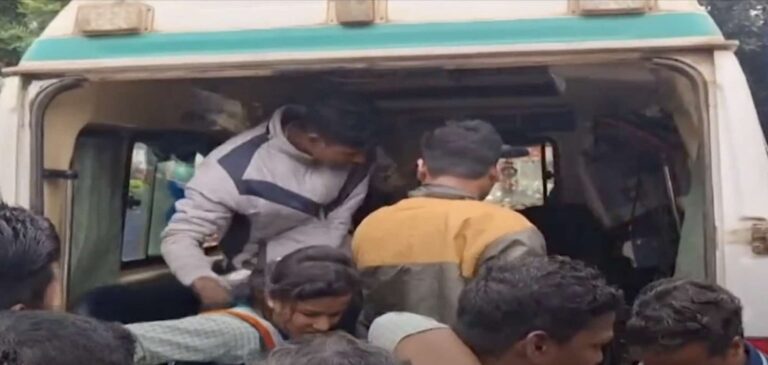 One Dead, Several Injured As Van Carrying Students To R-Day Parade Overturns In Odisha