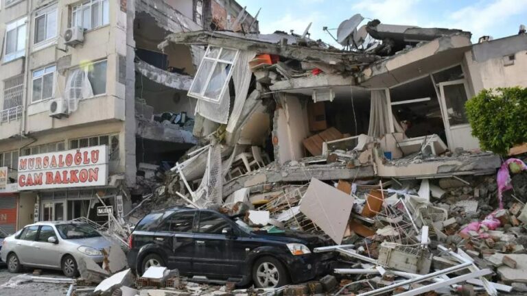 Tibet hit by earthquake