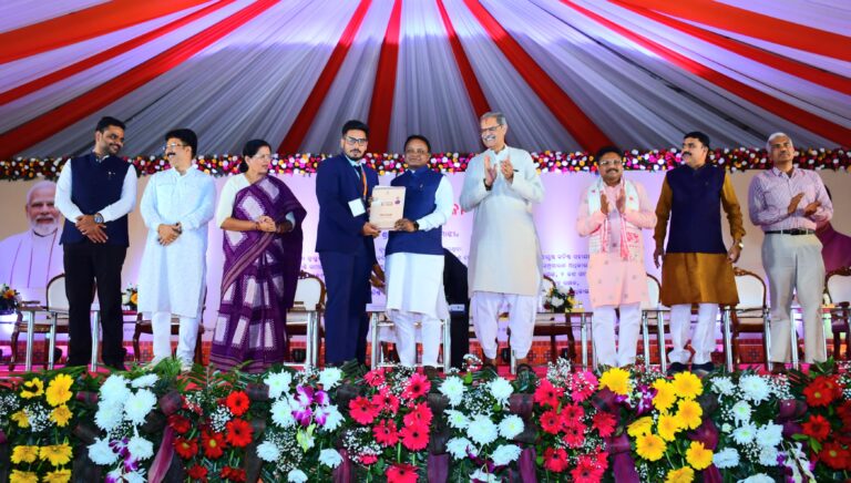 Odisha CM Hands Over 6,390 Appointment Letters To New Recruits, Warns Against Corruption