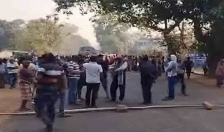 Truck Mows Down 3 Of Family Visiting Daughter On Holi Holiday In Odisha