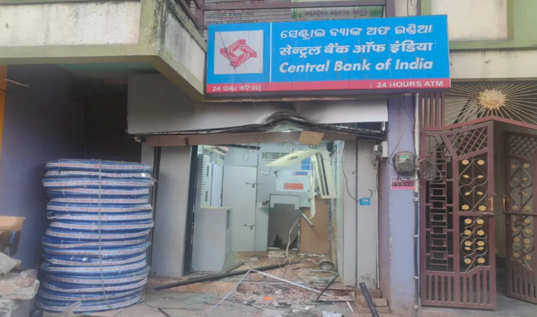 Miscreants Use Excavator To Uproot & Loot ATM In Odisha’s Jharsuguda