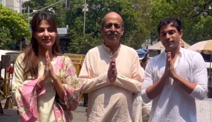 Rhea Chakraborty & Family Visit Siddhivinayak Temple After CBI’s Clean Chit In Sushant Singh Rajput Case