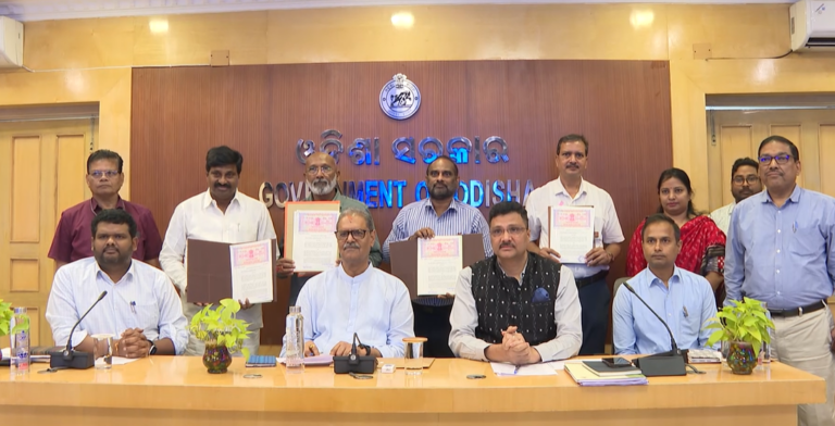 Odisha Govt Inks MoU With Palm Oil Companies To Boost Cultivation, Production