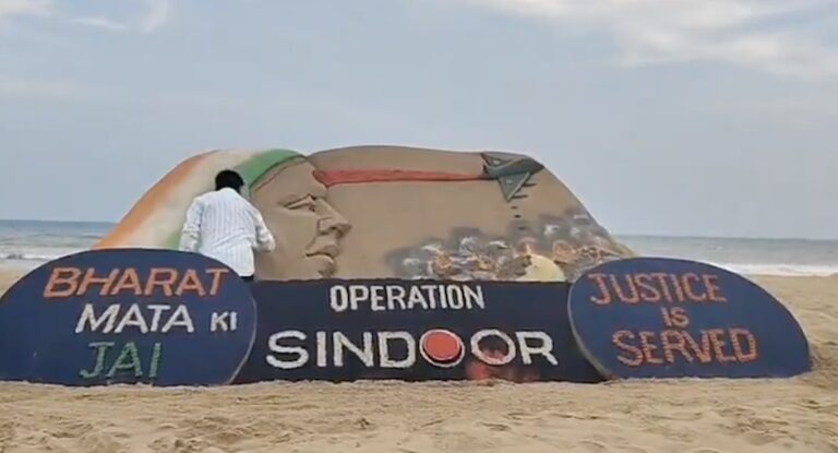 Sudarsan Pattnaik Pays Tribute To Indian Armed Forces With 6Ft Sand Art On Puri Beach