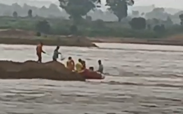 Youth Rescued From Swollen Ib River In Odisha, Another Stranded In Subarnarekha