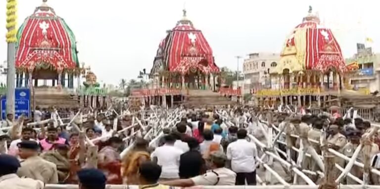 Devotees Queue Up For ‘Adapa Mandap Darshan’ Of Deities; Gundicha Temple To Remain Shut For 5 Hrs Today