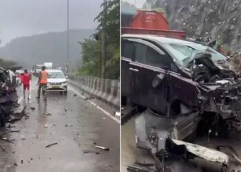 20 cars pile-up Mumbai-Pune expressway