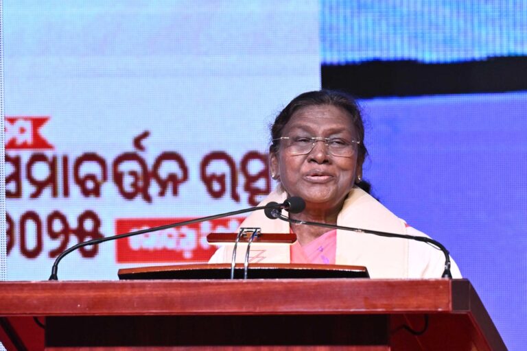 Know Why President Murmu Became Emotional On Stepping Into Ravenshaw Campus