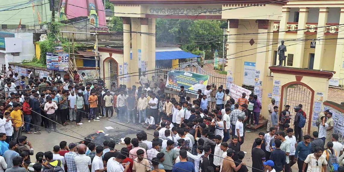 FM College Student Still Critical; Father Appeals For Prayers, Brother Vows To Fight For Justice | Odisha Bytes