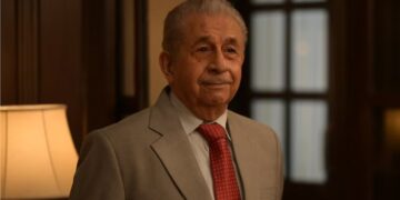 Naseeruddin shah as JRD tata