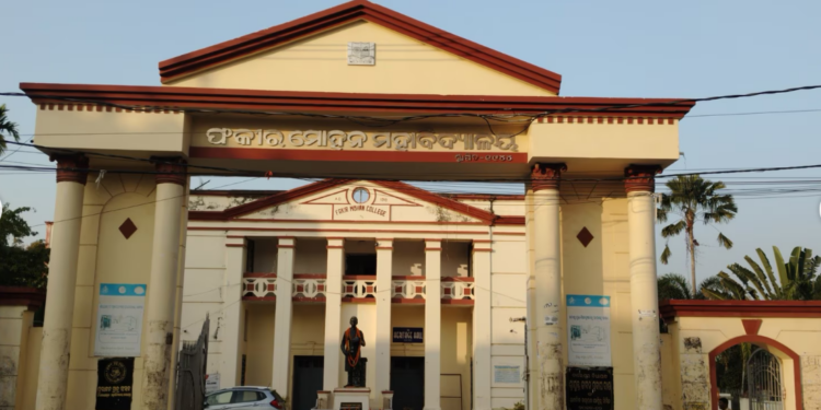 Fakir Mohan College Student In Odisha Suffers 90% Burn In Self-Immolation  Bid Over Harassment | Odisha Bytes