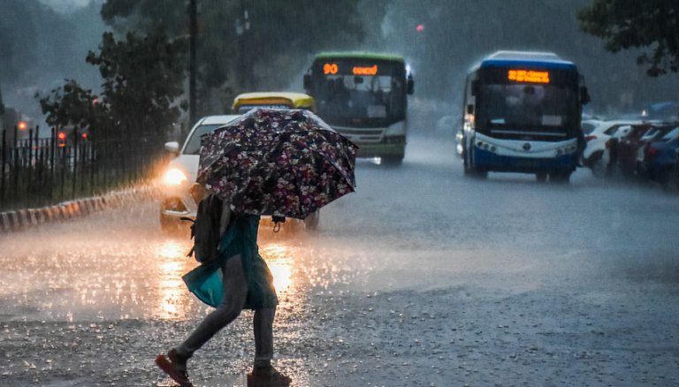 Well Marked LoPAR To Cross Odisha By Tomorrow, Orange & Yellow Alerts By IMD Till Weekend