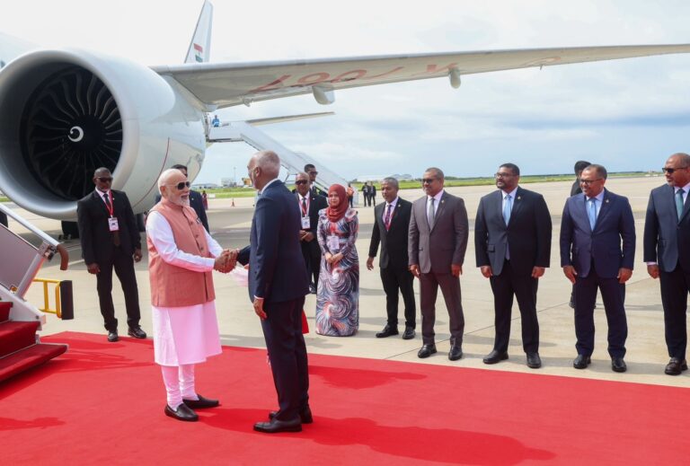 PM Modi Meets Maldives President Muizzu, Signals Diplomatic Reset After ‘India Out’ Row