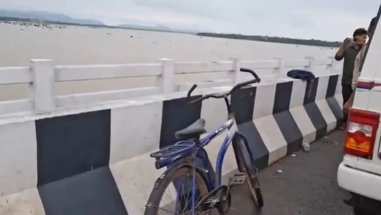 Class IX Girl Rescued Hours After Jumping Into Mahanadi In Odisha’s Sambalpur