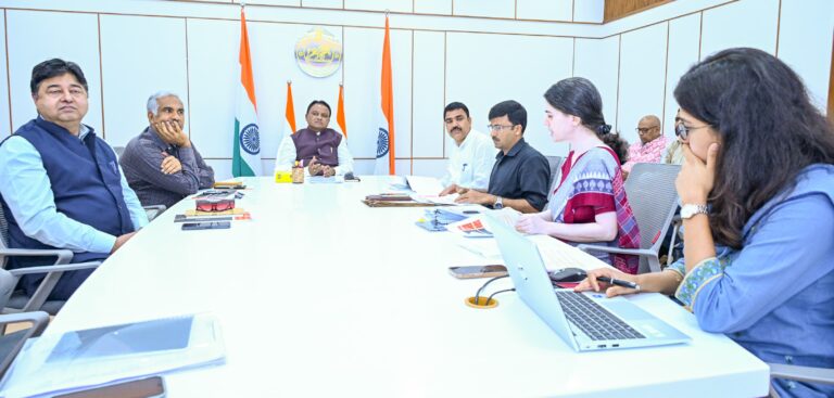 Odisha To Regularise Schematic Teachers, Fill 45000 Posts & Provide Free Textbooks Up To Class X