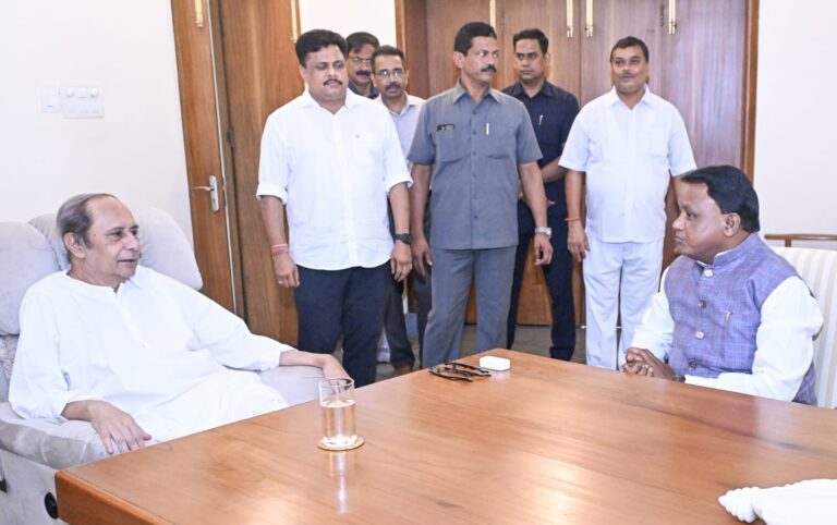 Odisha CM Mohan Majhi Meets Naveen Patnaik, Enquires About Health