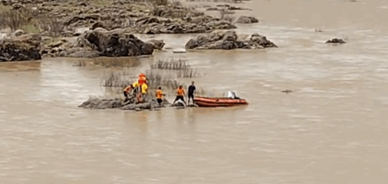 Woman Rescued After Jumping Into Mahanadi River In Odisha’s Sambalpur