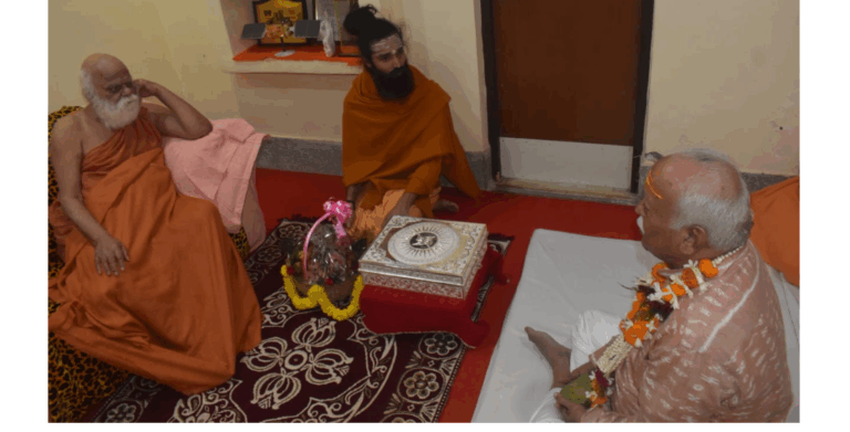 RSS Chief Mohan Bhagwat Meets Puri Shankaracharya, Visits Jagannath Temple