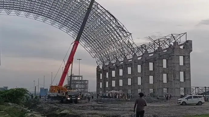 Arch collapses at chennai thermal power station