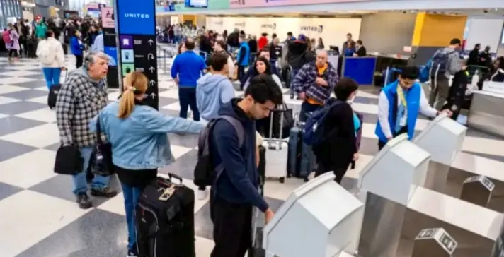 Trump’s H-1B Visa Announcement Sparks Chaos At Airports; Indians Struggle To Return To US