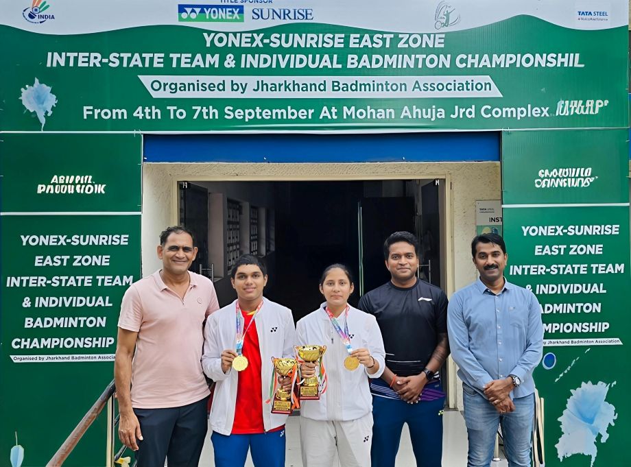 Jayesh Agrawal & Sweetypriya Pradhan mixed doubles champ