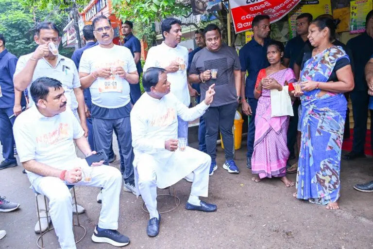 Odisha CM Mohan Majhi Holds ‘Chai Pe Charcha’ With Locals Post ‘Namo Yuva Run’