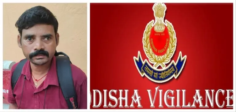 Odisha Vigilance Nabs VAW While Taking Bribe From NGO