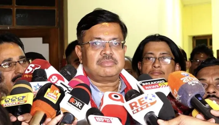 Roads In Cuttack, Bhubaneswar & Other Urban Areas To Be Repaired Before Puja