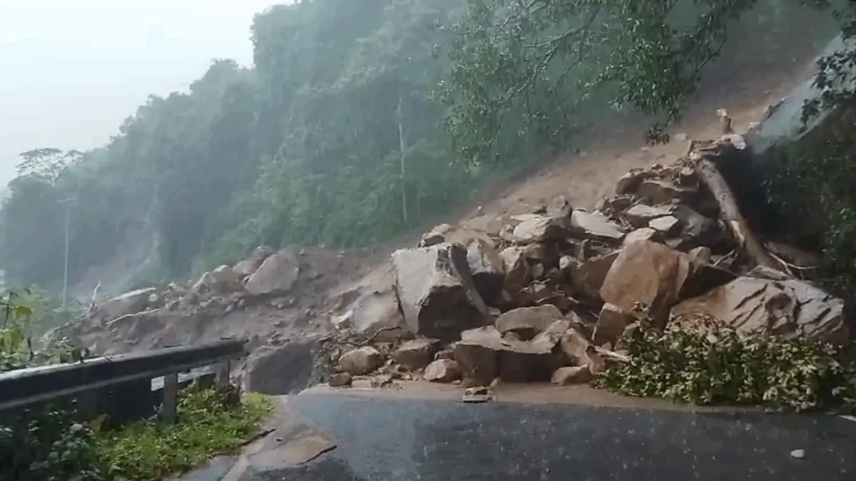 Landslide On Odisha’s Kalinga Ghat Halts Vehicular Movement