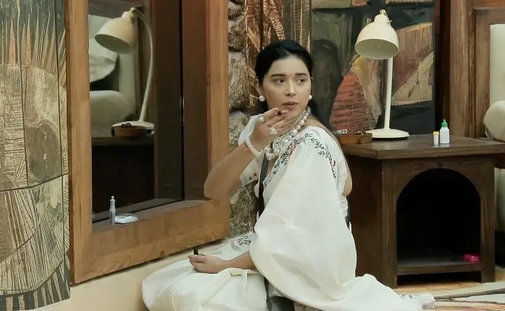 ‘Antilia Bhi Fail Hai’: Netizens Roast ‘Bigg Boss 19′ Contestant Tanya Mittal As She Boasts Of Her Luxurious House