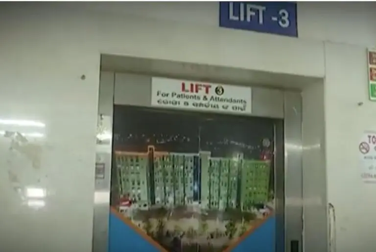 Close Shave For 27 As Overloaded Lift Malfunctions At Govt Hospital In Odisha