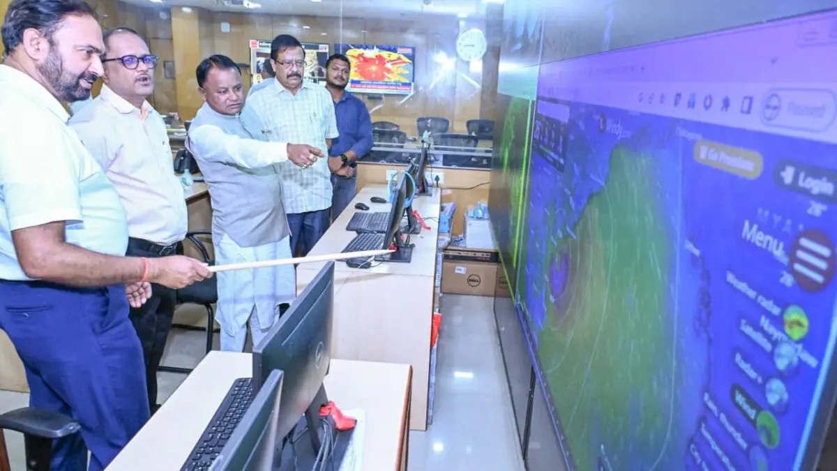 Cyclone Montha: Odisha CM Mohan Majhi Reviews Readiness At SRC Control Room
