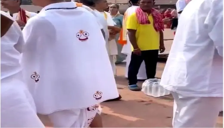 Puri Jagannath Temple Servitors Slam Visitors Wearing Dhoti With Lord’s Image