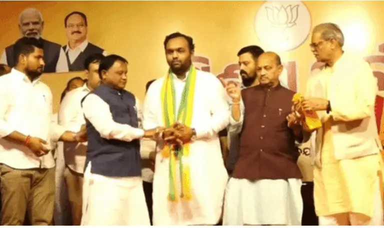 Late BJD MLA Rajendra Dholakia’s Son Jay Joins BJP Ahead Of Nuapada Bypoll In Odisha