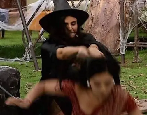 Bigg Boss 19’s Wild Card Contestant Malti Chahar Pushes Tanya Mittal Into Pool, Leaves Her Crying Inconsolably