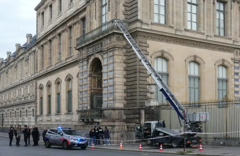 Big Breakthrough In Jewel Heist At Louvre Museum: French Cops Arrest Two