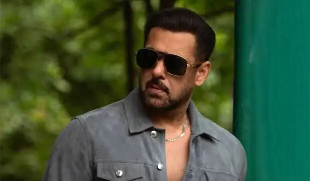 Salman Khan Takes Lift From Locals To Reach Galwan Sets On Time; Is He Trying To Change His Image?