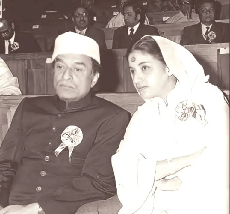 Veteran Actress Sandhya Shantaram Passes Away, Know Her Best Films