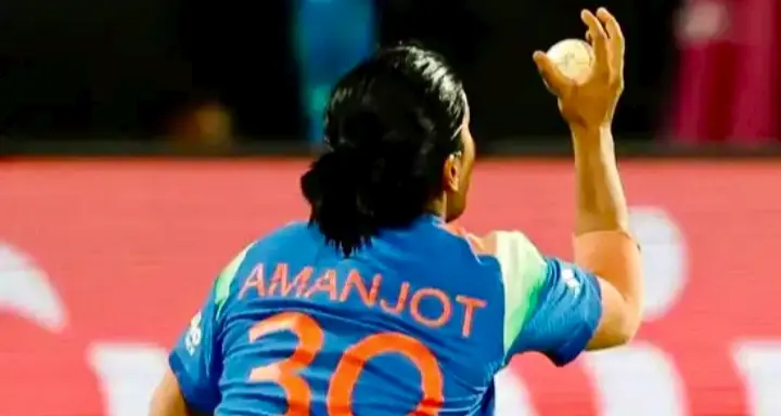 Jemimah Gifts Her Best Fielder Medal To Amanjot For “Catching The World Cup”