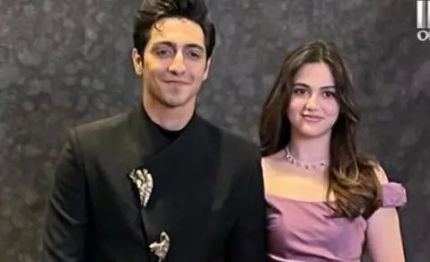 ‘Saiyaara’ Stars Ahaan Panday & Aneet Padda Bag GenZ Icon Awards